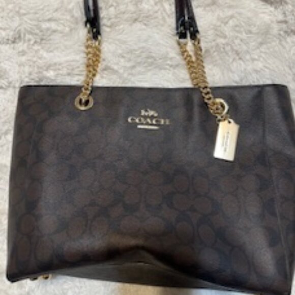 Coach Handbags - Coach Signature Cammie Tote